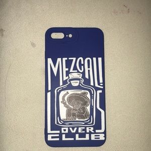 Phone case for iPhone 7p/8p made of silicone